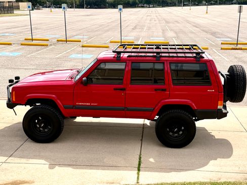 Used 2001 Jeep Cherokee Sport image 9