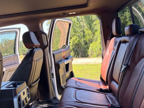 Used 2021 Ford F250 King Ranch w/ King Ranch Ultimate Package AWD/4WD image 17