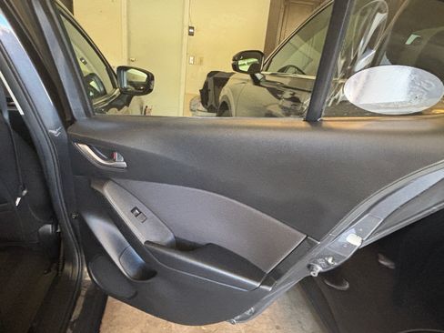 Used 2014 MAZDA MAZDA3 i Touring w/ Technology Package image 20