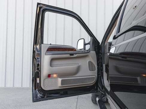 Used 2002 Ford F350 4x4 Crew Cab Super Duty image 29