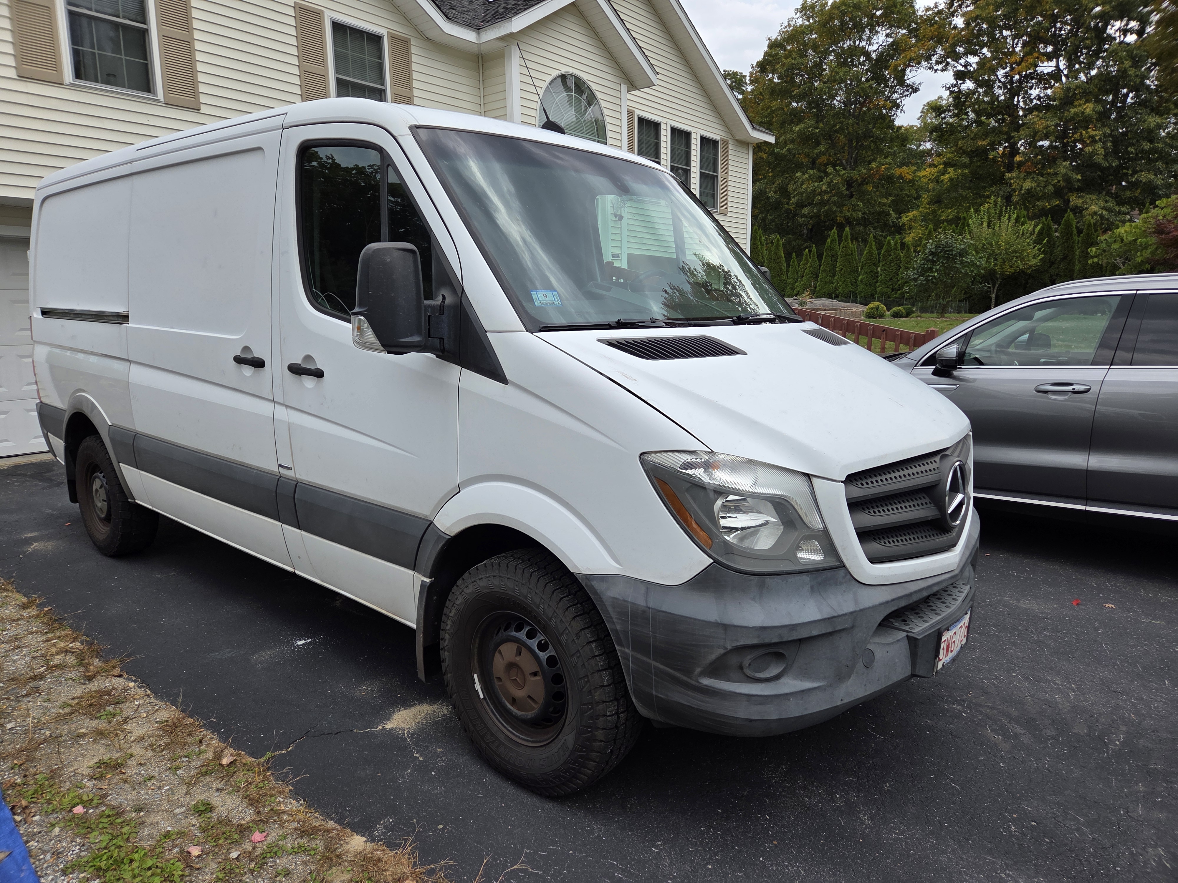 Used 2016 Mercedes-Benz Sprinter 2500 image 10