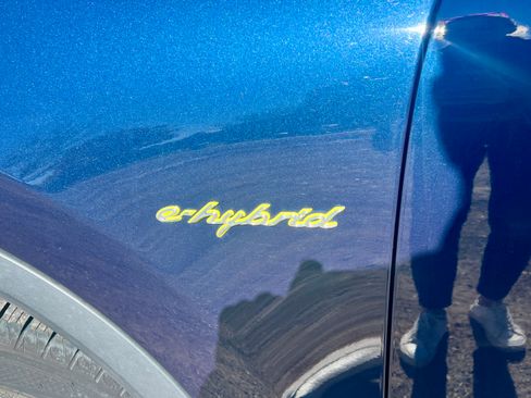 Used 2012 Porsche Cayenne S image 9