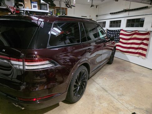 Used 2024 Lincoln Aviator Reserve w/ Equipment Group 201A image 2