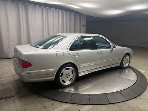 Used 2000 Mercedes-Benz E 55 AMG Sedan image 10