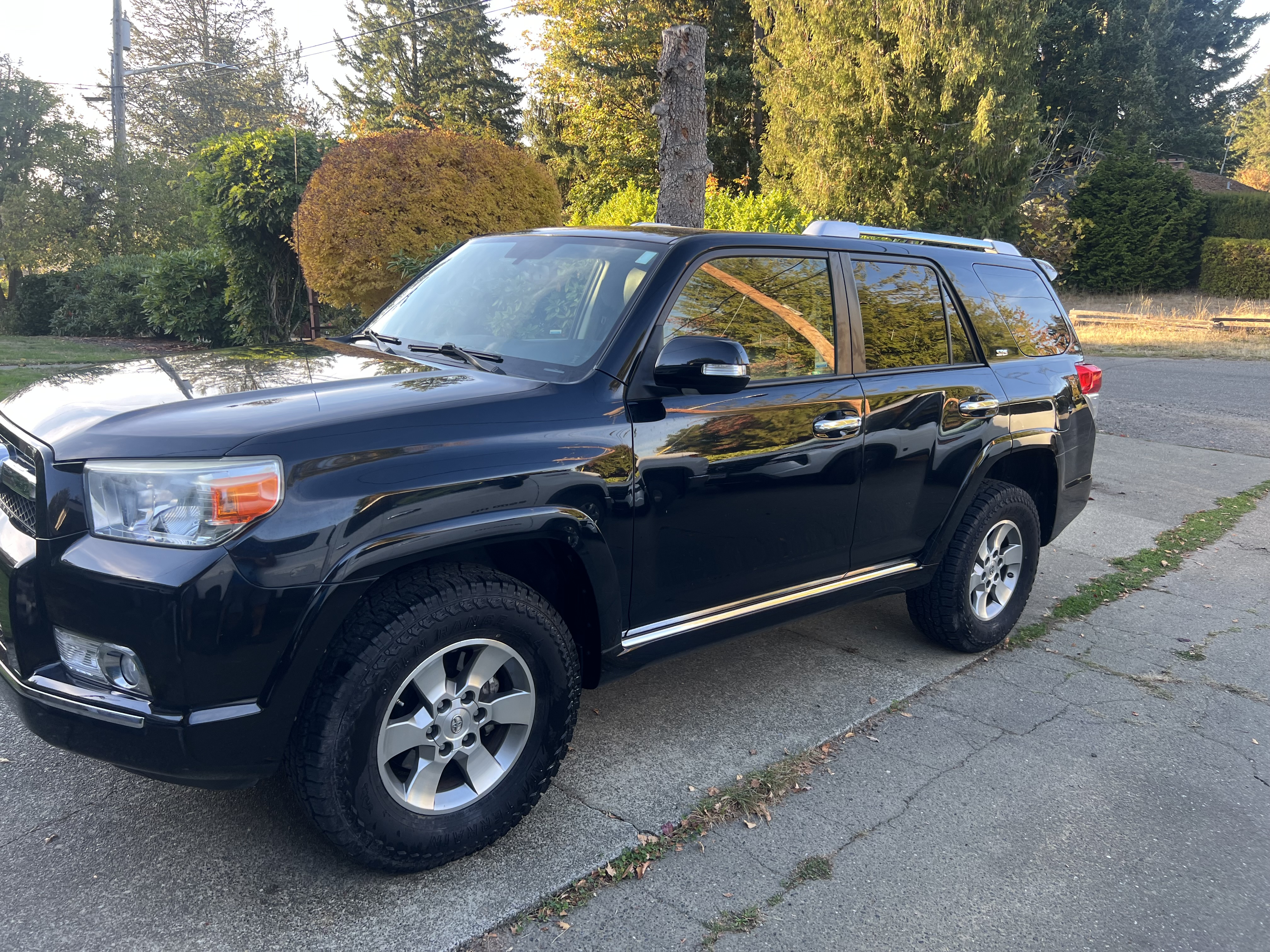 Used 2013 Toyota 4Runner SR5 w/ Convenience Pkg AWD/4WD image 6