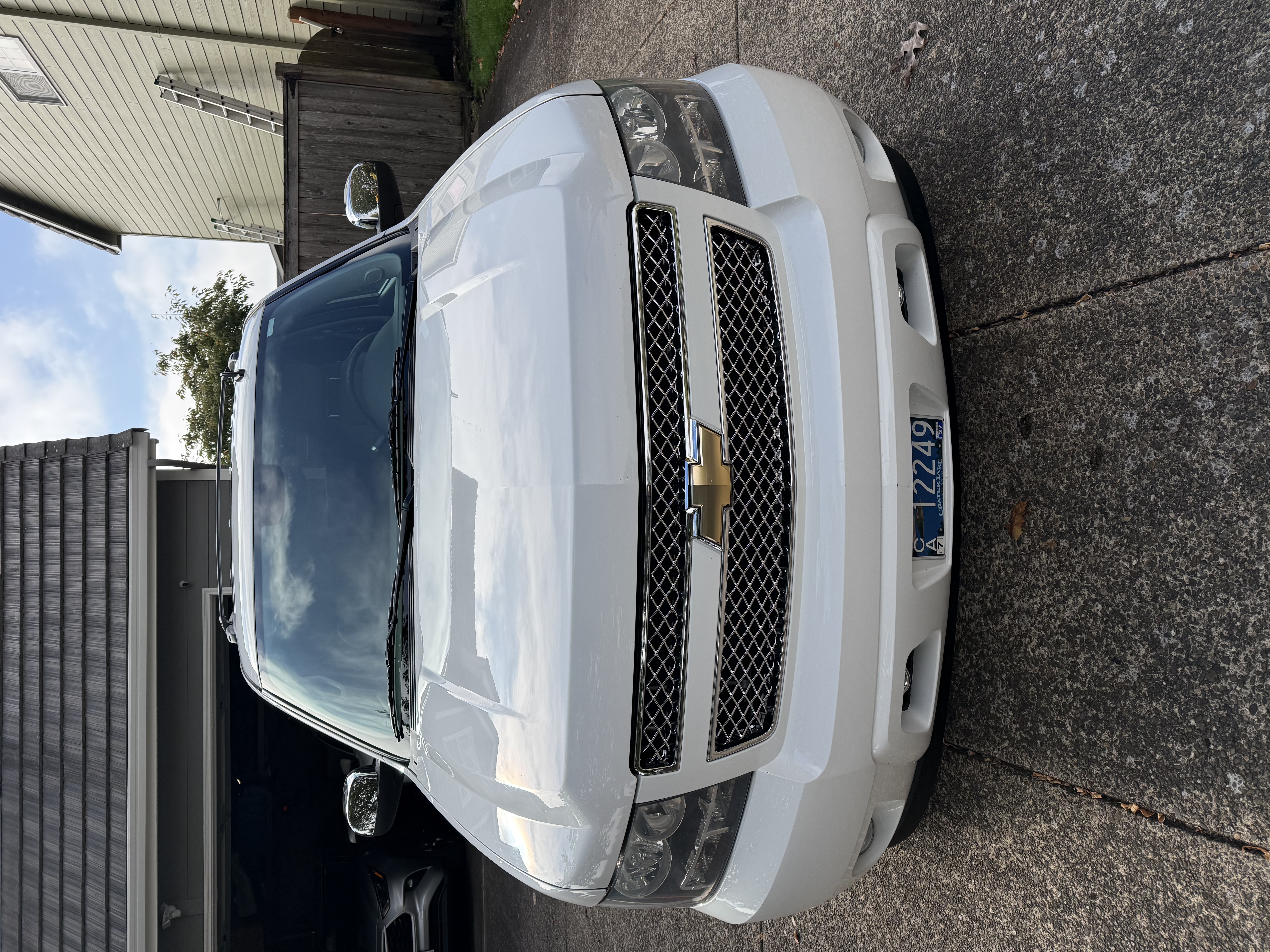 Used 2011 Chevrolet Tahoe LTZ AWD/4WD image 2