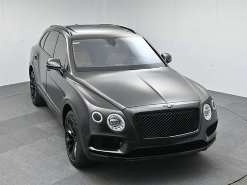 Used 2019 Bentley Bentayga AWD/4WD image 1