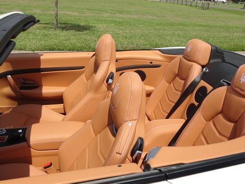 Used 2018 Maserati GranTurismo MC image 9