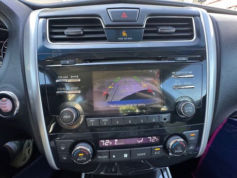 Used 2013 Nissan Altima 2.5 SV image 13