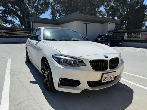 Used 2018 BMW M240i Coupe RWD image 1
