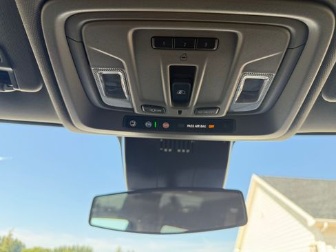 Used 2024 Chevrolet Silverado 2500 LT w/ Convenience Package image 20