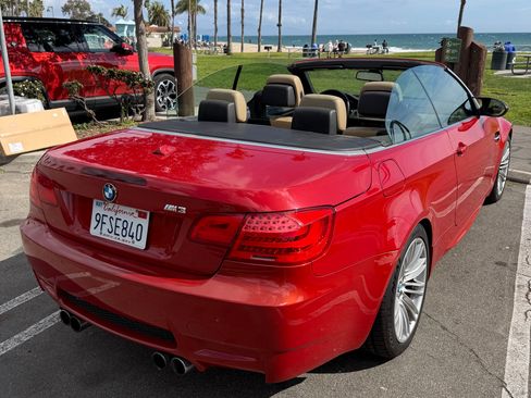 Used 2011 BMW M3 Convertible image 9