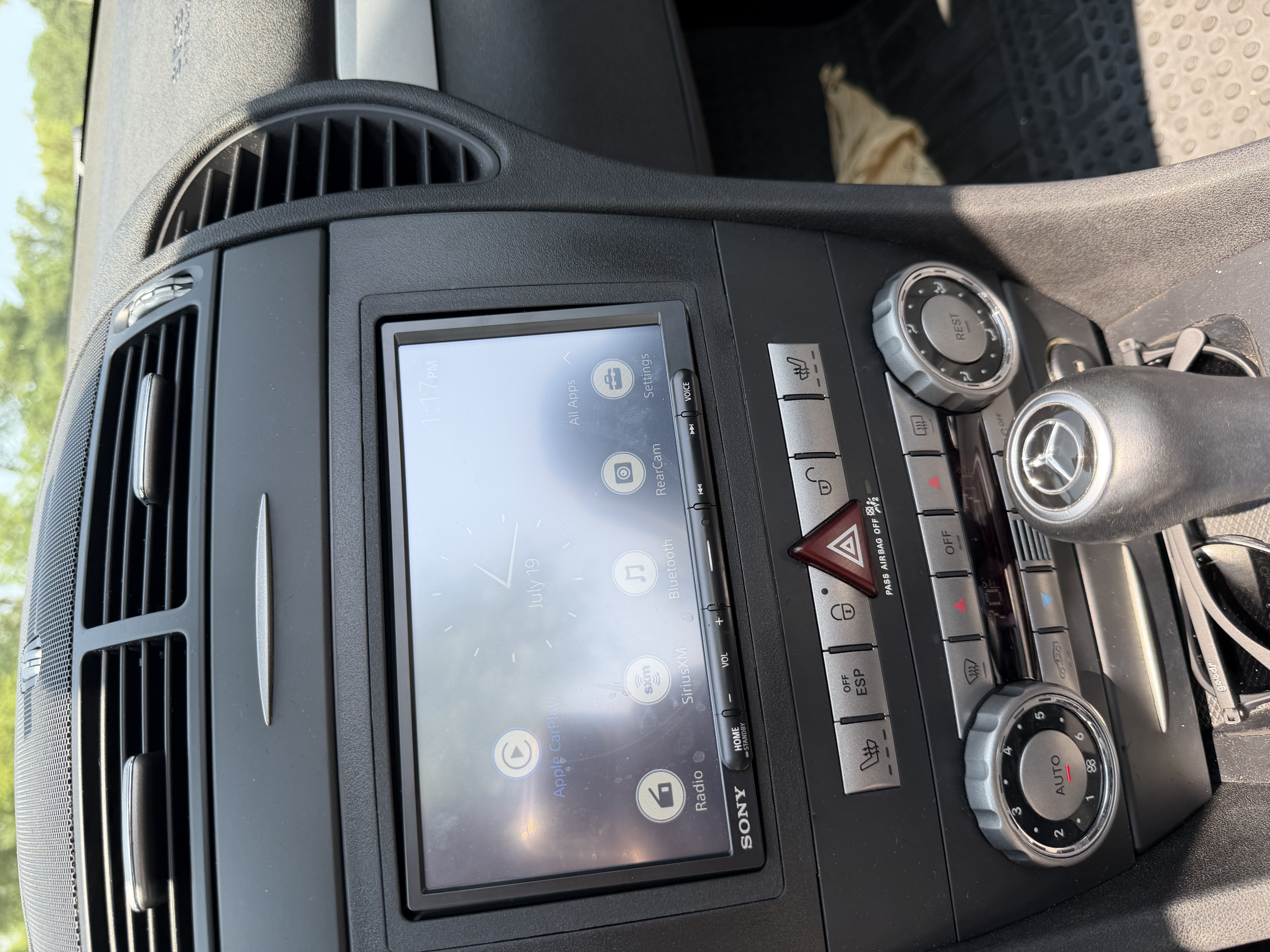 Used 2005 Mercedes-Benz SLK 350 image 17