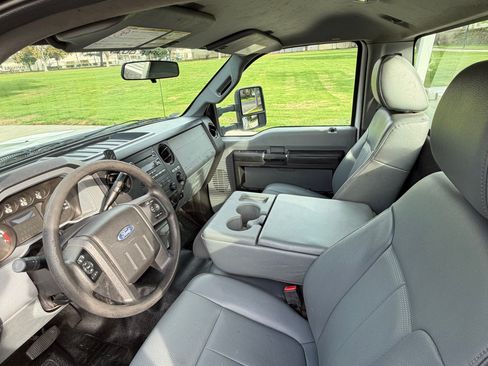 Used 2014 Ford F250 XL w/ Power Equipment Group image 6