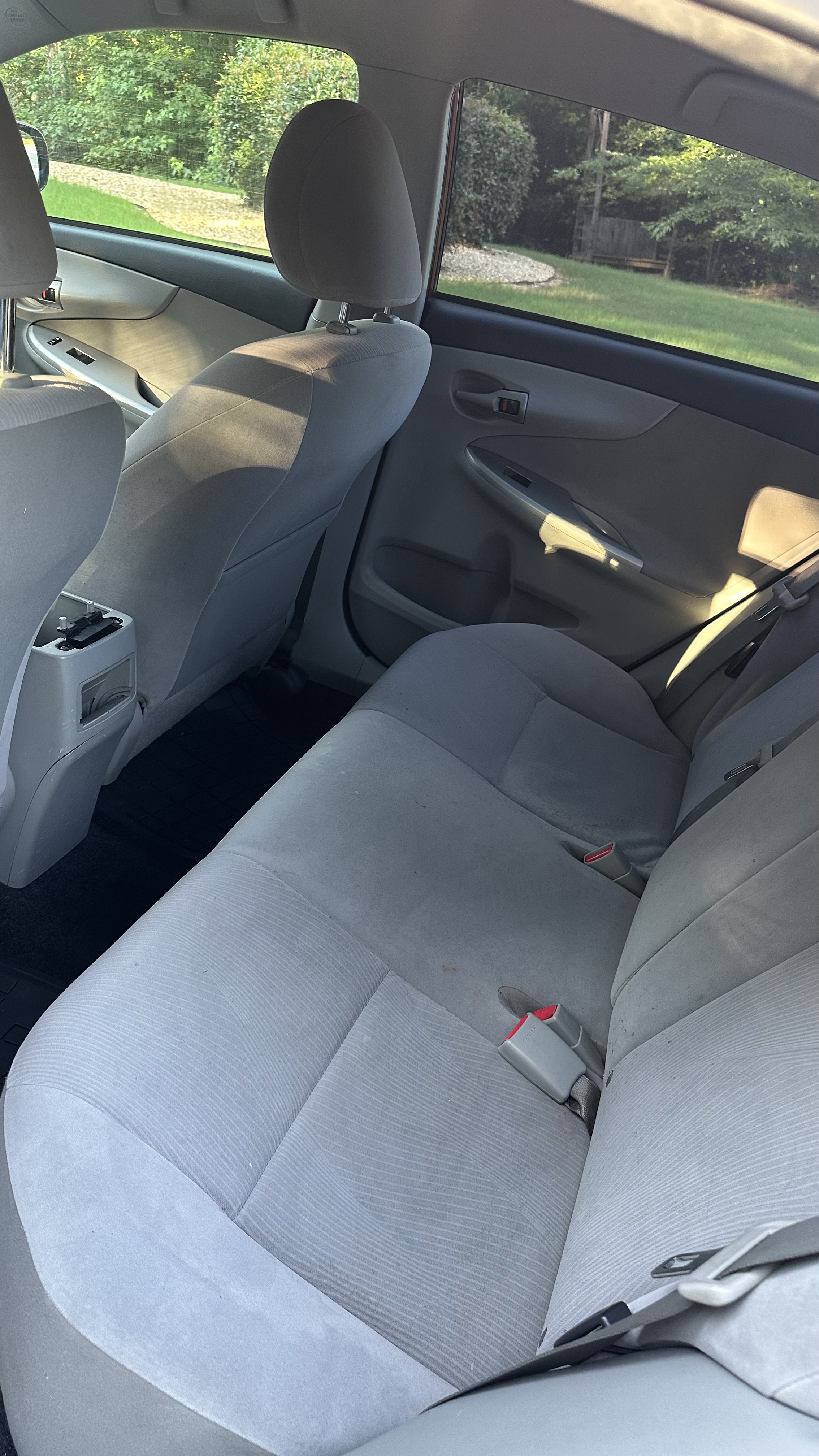 Used 2011 Toyota Corolla LE FWD image 13