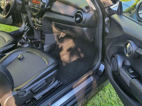 Used 2016 MINI Cooper 2-Door Hardtop image 6