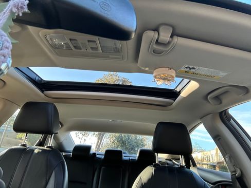 Used 2018 Honda Civic EX-L image 11