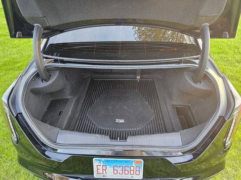 Used 2021 Cadillac CT4 V w/ Technology Package image 12