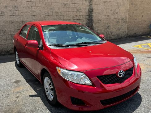 Used 2010 Toyota Corolla LE FWD image 4