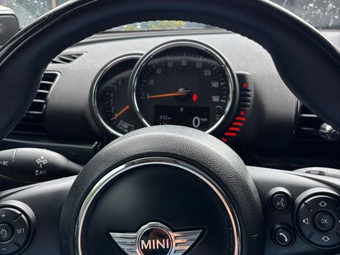 Used 2017 MINI Cooper Clubman S image 2