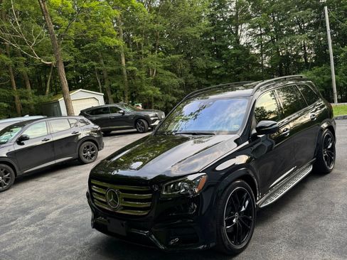 Used 2025 Mercedes-Benz GLS 450 4MATIC image 6