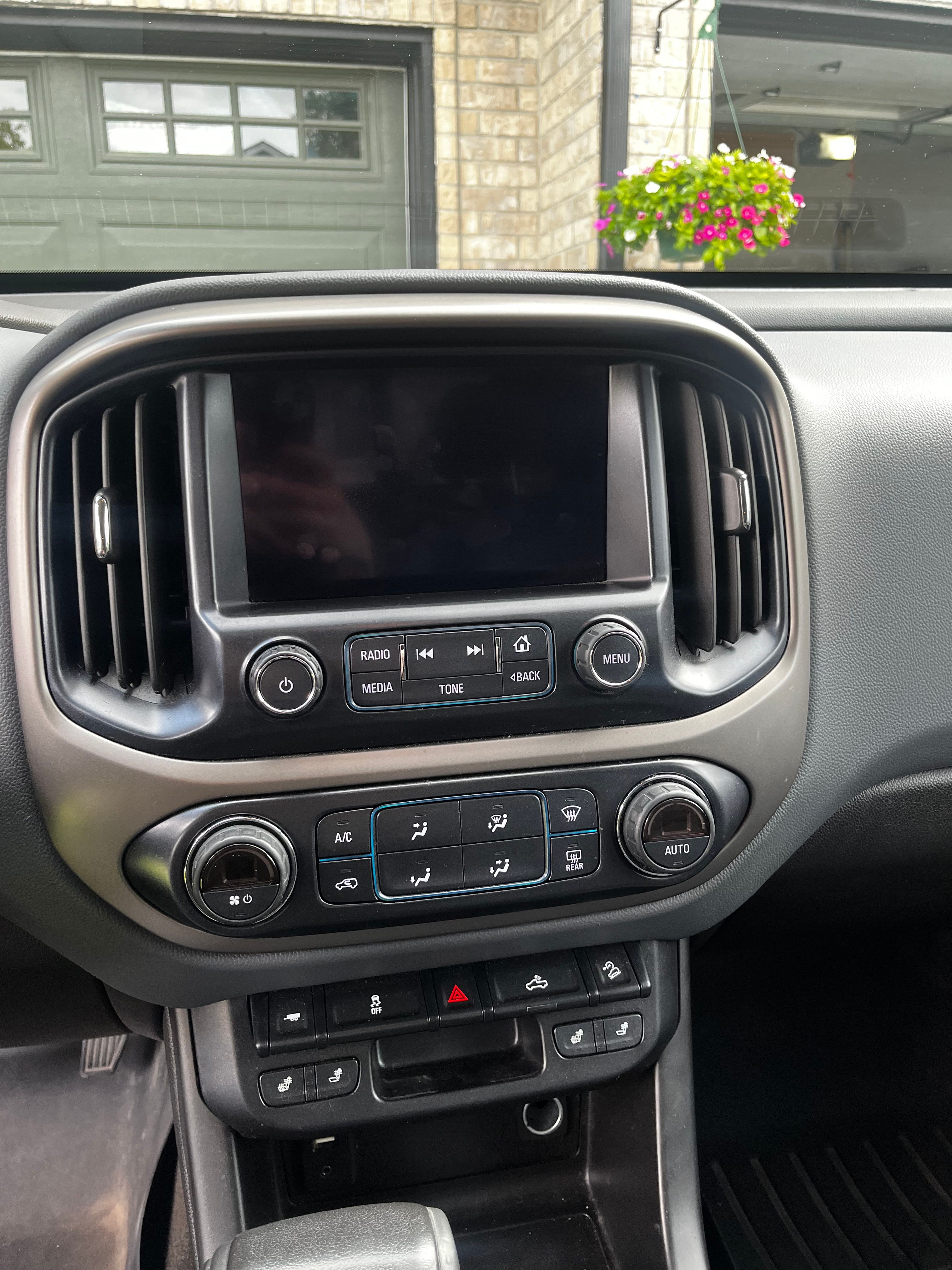 Used 2017 Chevrolet Colorado Z71 AWD/4WD image 13