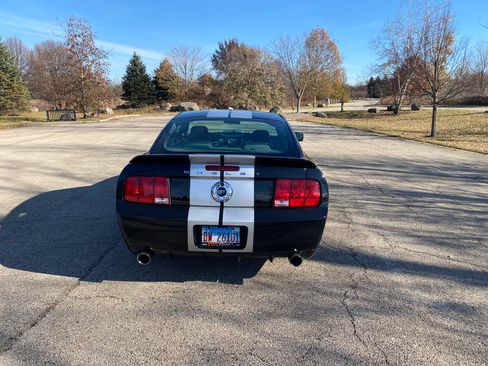Used 2007 Ford Mustang GT RWD image 8