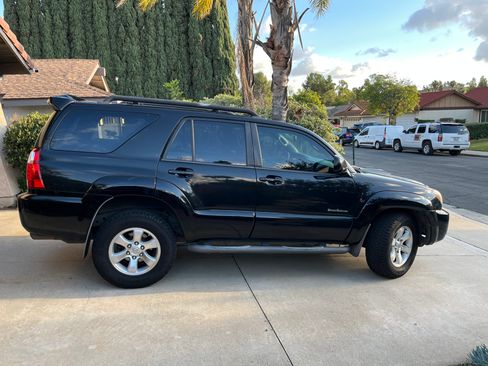 Used 2008 Toyota 4Runner Sport image 2