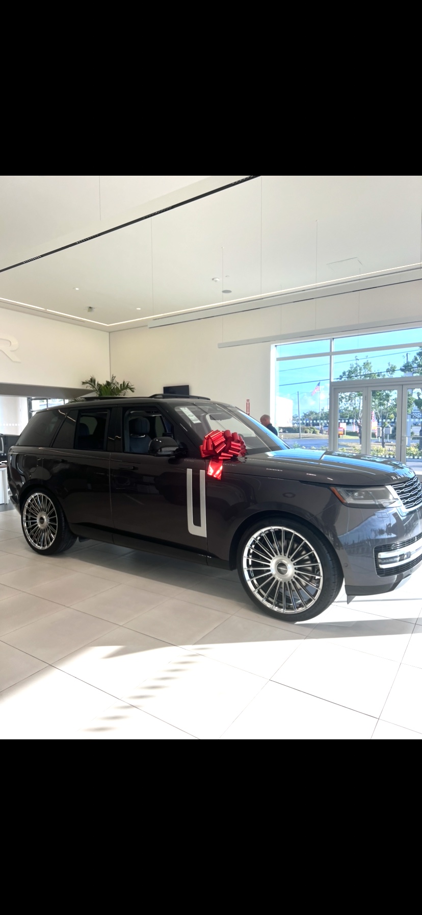 Used 2023 Land Rover Range Rover First Edition AWD/4WD image 2