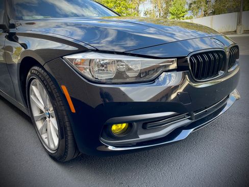 Used 2016 BMW 320i xDrive Sedan AWD/4WD image 12