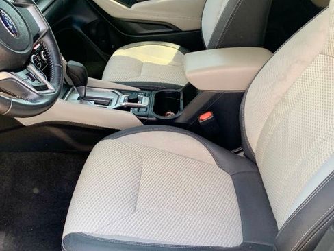 Used 2022 Subaru Forester Premium image 4