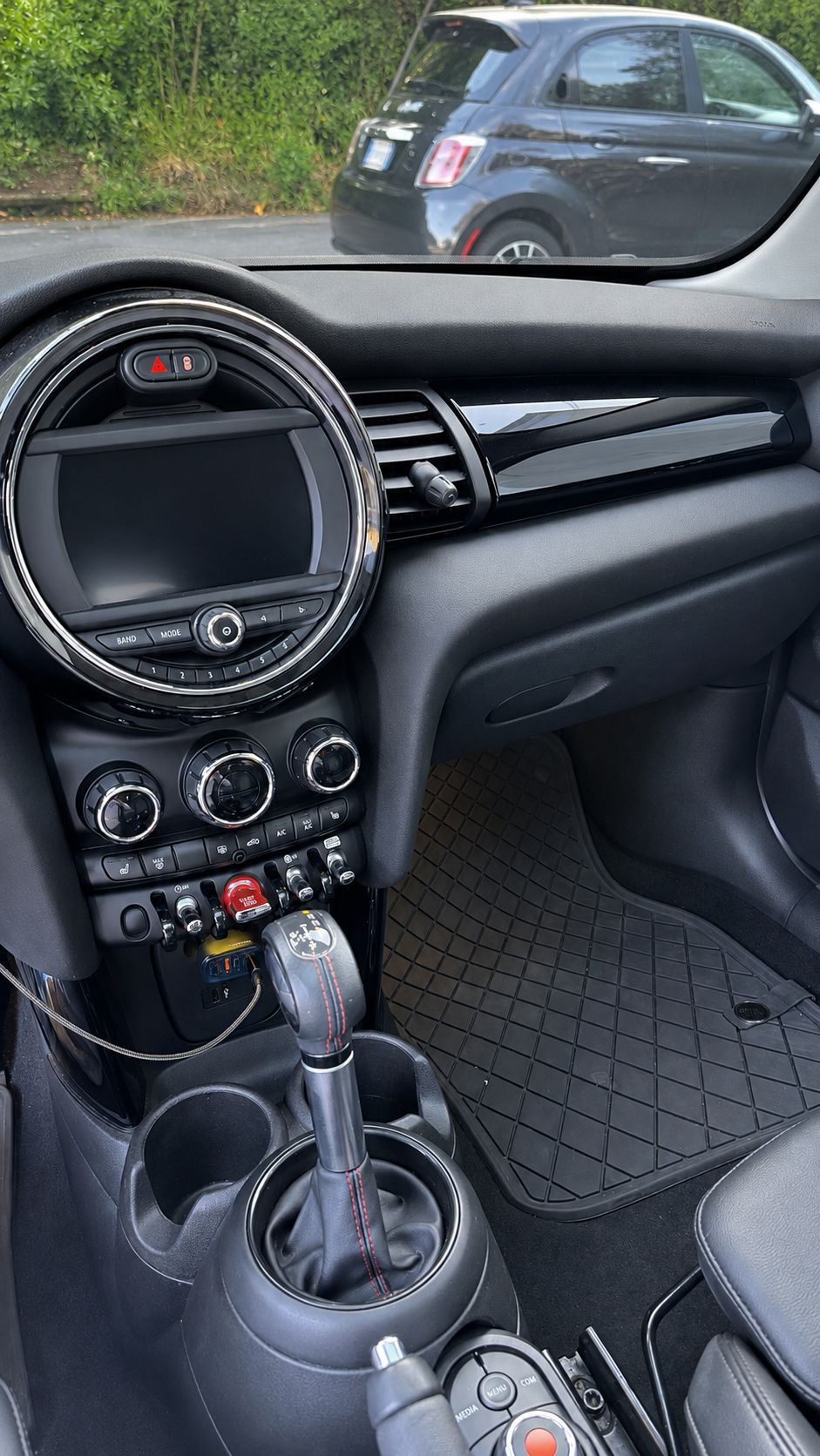 Used 2019 MINI Cooper S w/ Signature Upholstery Package FWD image 10