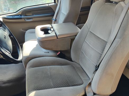 Used 2001 Ford F350 Long Bed image 9