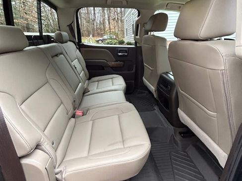 Used 2018 GMC Sierra 2500 SLT w/ Duramax Plus Package image 10