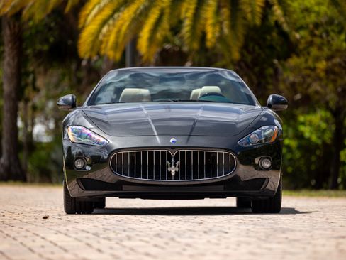 Used 2012 Maserati GranTurismo Convertible image 12