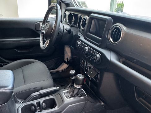 Used 2019 Jeep Wrangler Unlimited Sahara w/ Dual Top Group image 10