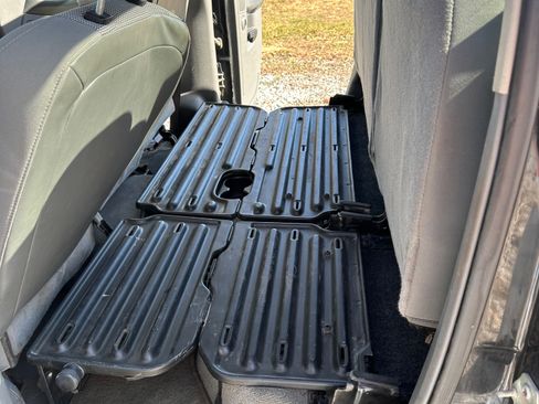 Used 2008 Dodge Ram 2500 Truck SLT image 32