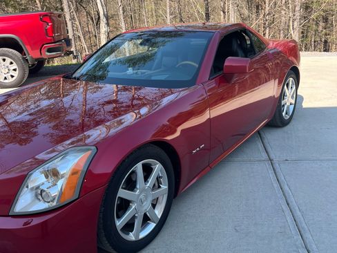 Used 2005 Cadillac XLR image 9
