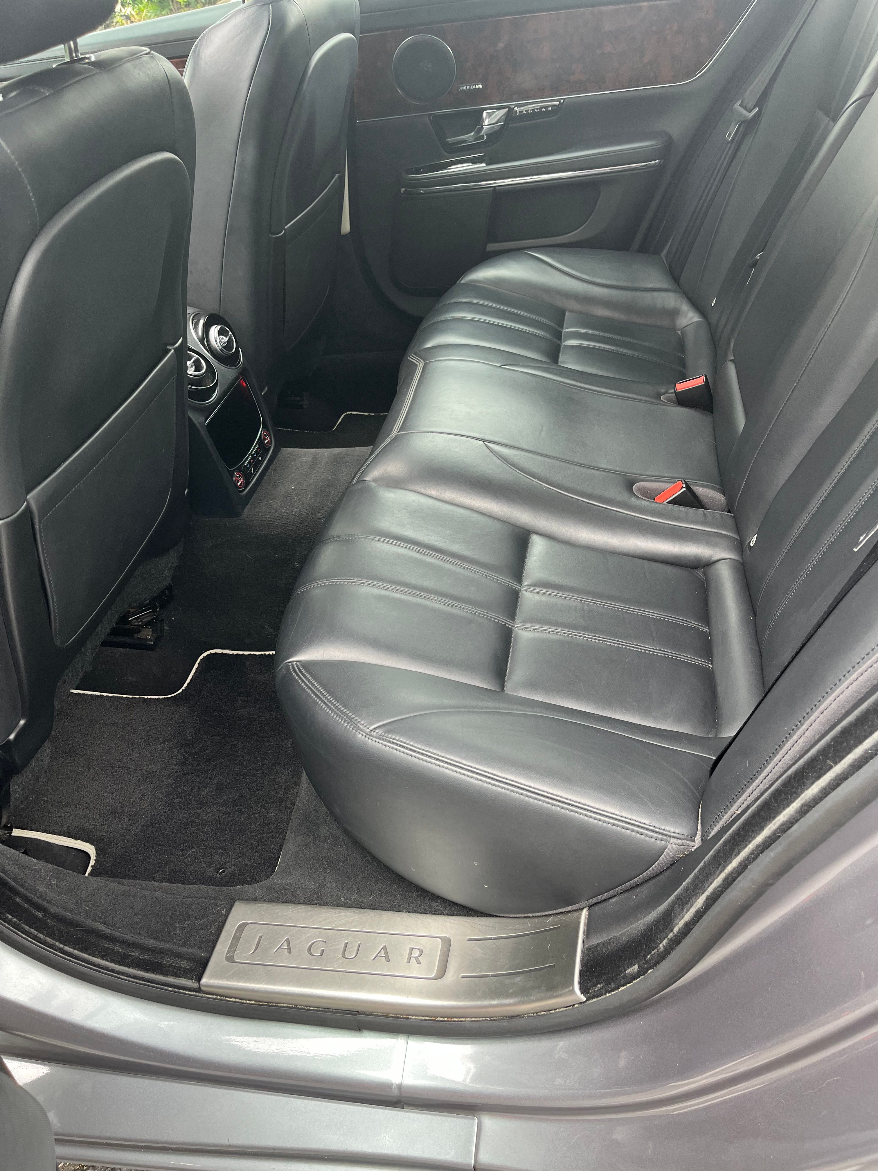 Used 2013 Jaguar XJ AWD image 8