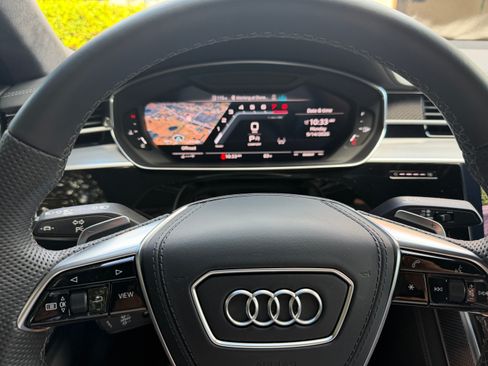Used 2023 Audi S8 AWD/4WD image 17