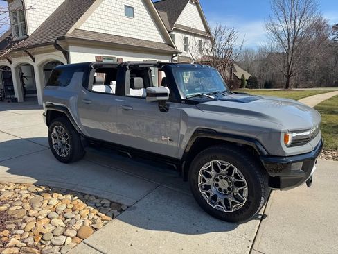 Used 2025 GMC Hummer EV 3X image 1