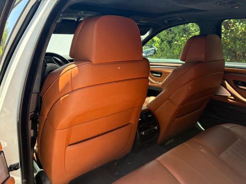 Used 2013 BMW M5 RWD image 10