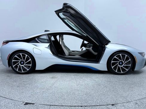 Used 2015 BMW i8 AWD/4WD image 4