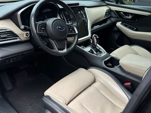 Used 2020 Subaru Outback Limited image 6