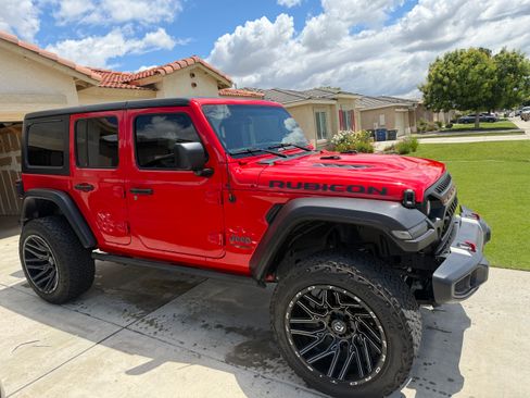 Used 2021 Jeep Wrangler Unlimited Rubicon w/ Safety Group AWD/4WD image 2