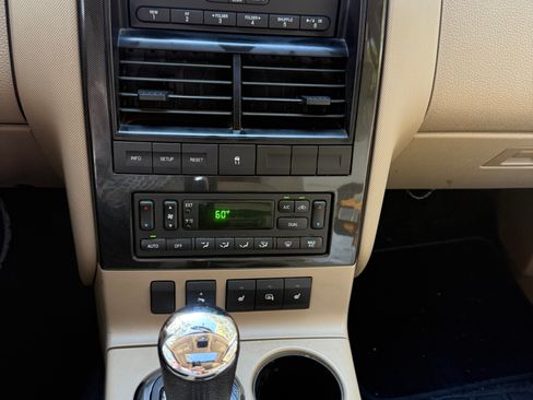 Used 2010 Ford Explorer Sport Trac Limited image 13