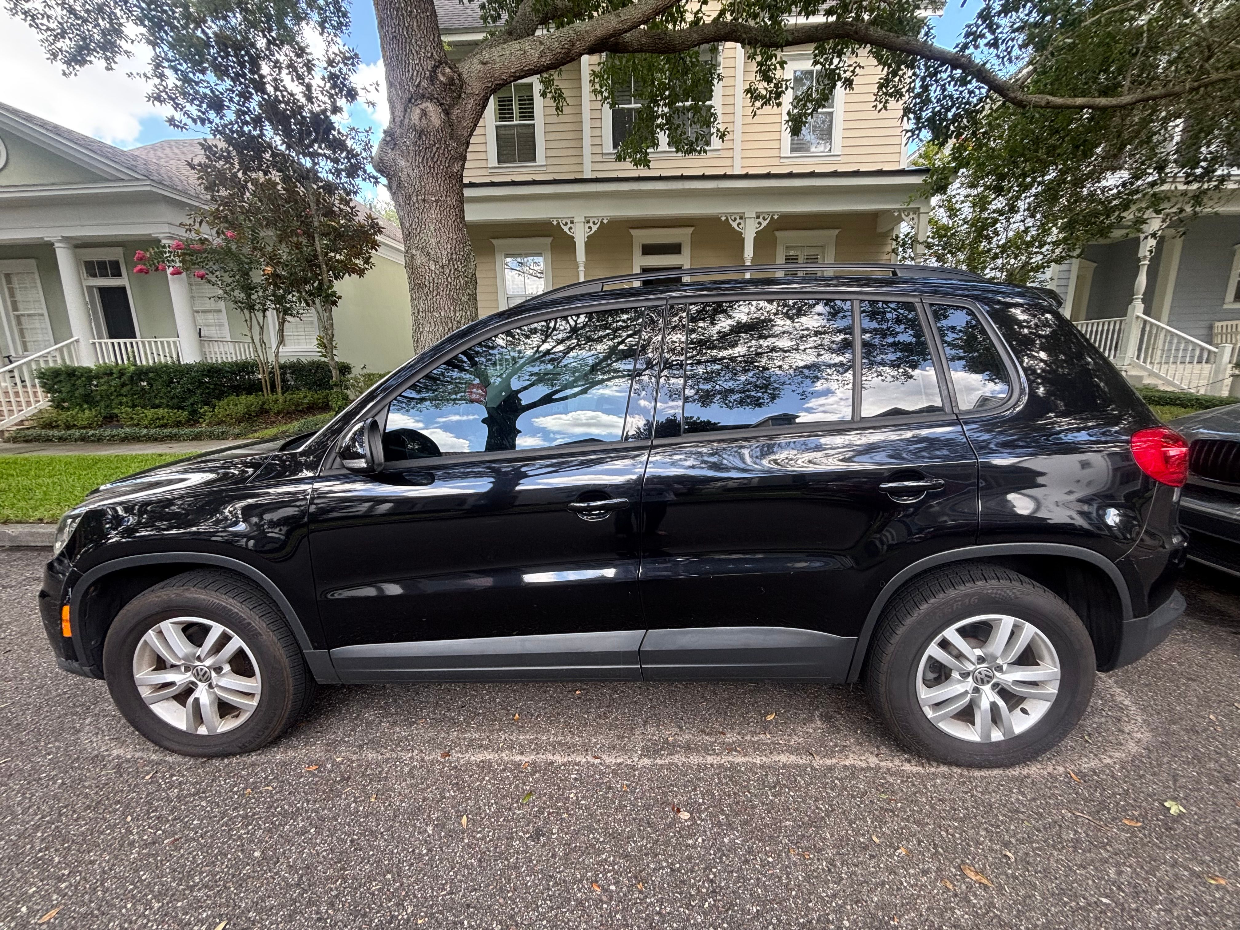 Used 2015 Volkswagen Tiguan S FWD image 2