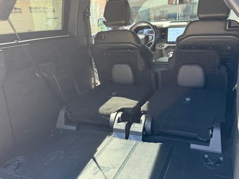 Used 2023 Ford Bronco Badlands image 31