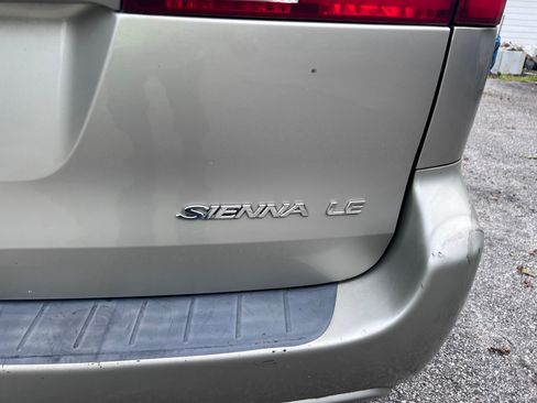 Used 2004 Toyota Sienna LE FWD image 9
