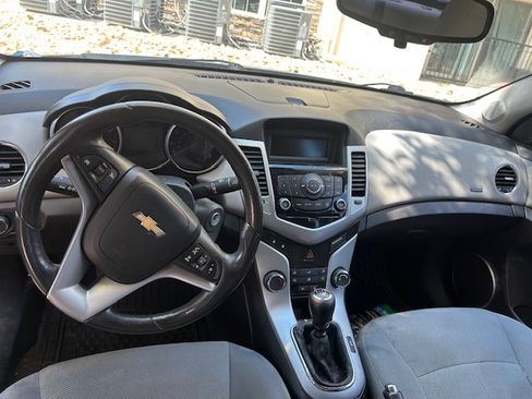 Used 2011 Chevrolet Cruze Eco image 11